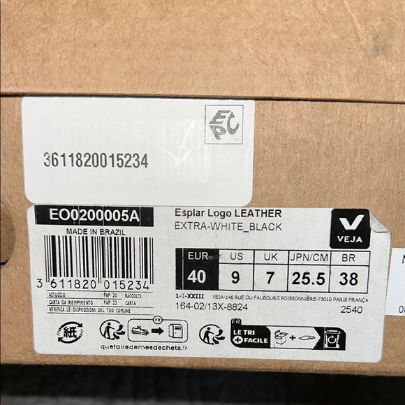 Veja Esplar logo leather White and Black Sneakers - Picture 7 of 8